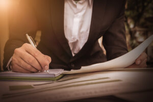 10 reasons to become a Paralegal